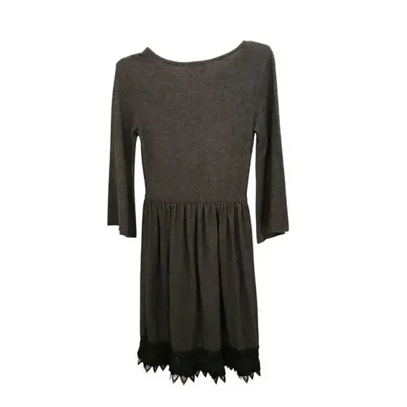Francesca’s Alya boho long sleeve dress with tassel and crochet lace trim - Picture 2 of 9